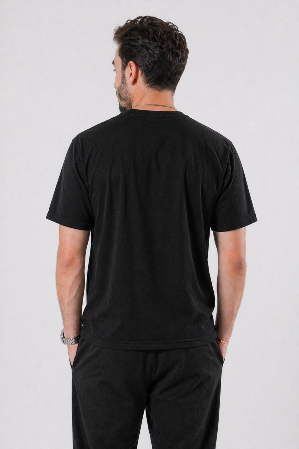 Essential Logo T-Shirt – Black