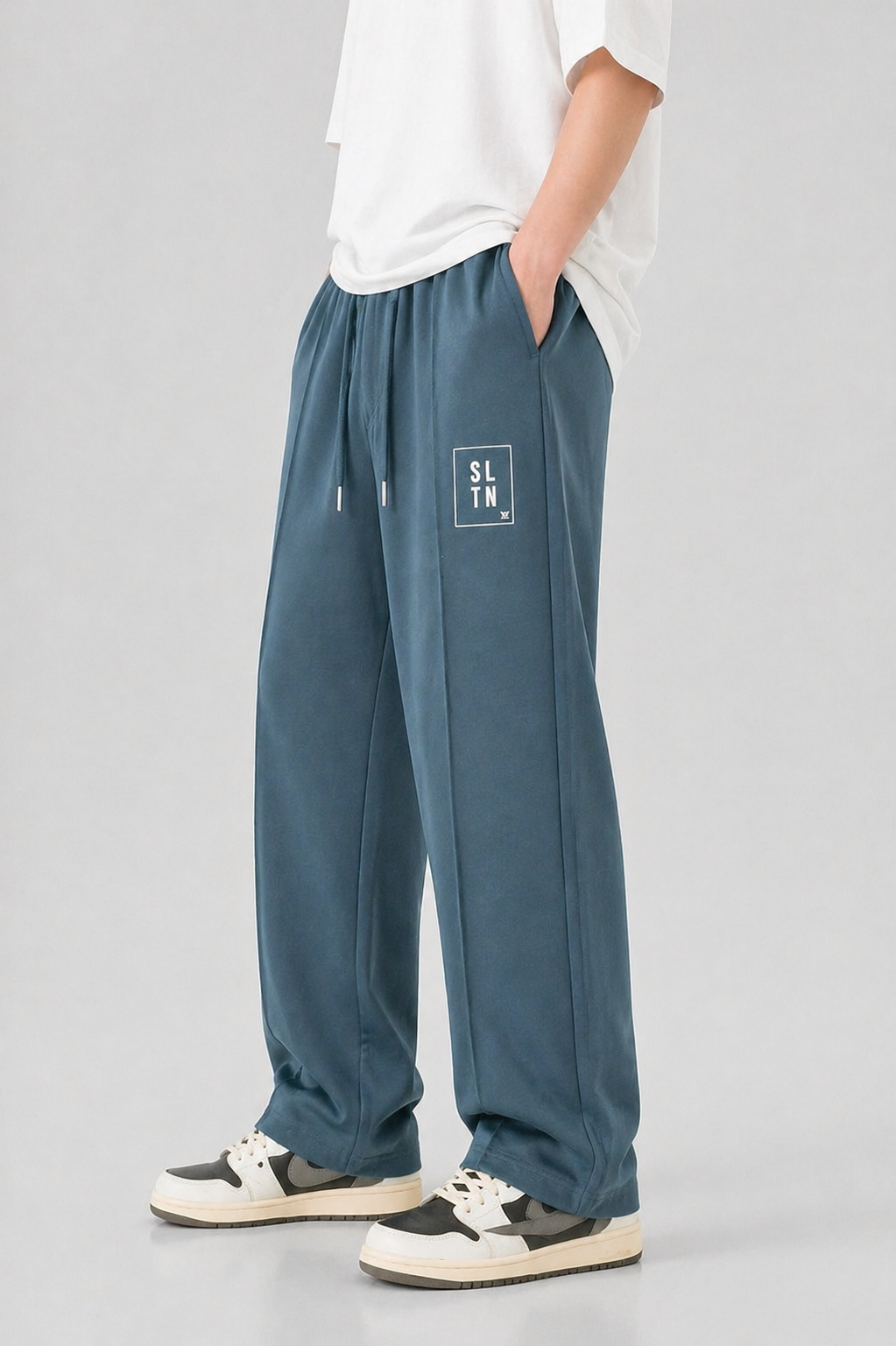 Relaxed Essential Trouser – Steel Blue